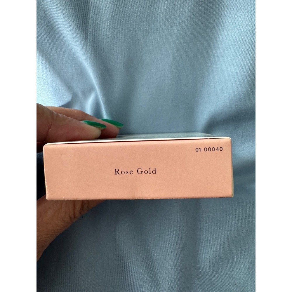 Laura Geller Easy Illuminating Powder Highlighter Rose Gold 0.12oz 3.5g NWOT - Picture 2 of 3